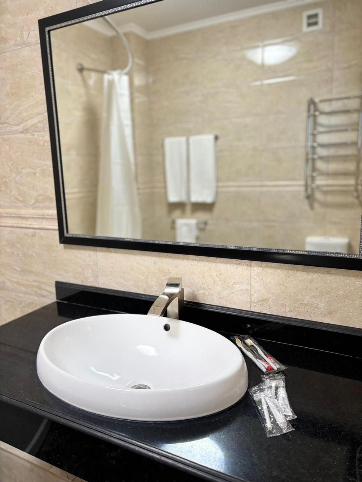 Business Hotel Алматы Экстерьер фото