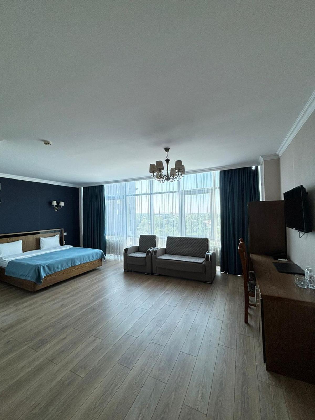 Business Hotel Алматы Экстерьер фото