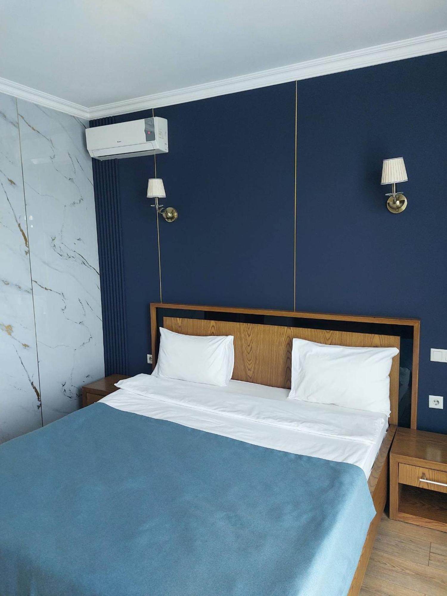 Business Hotel Алматы Экстерьер фото