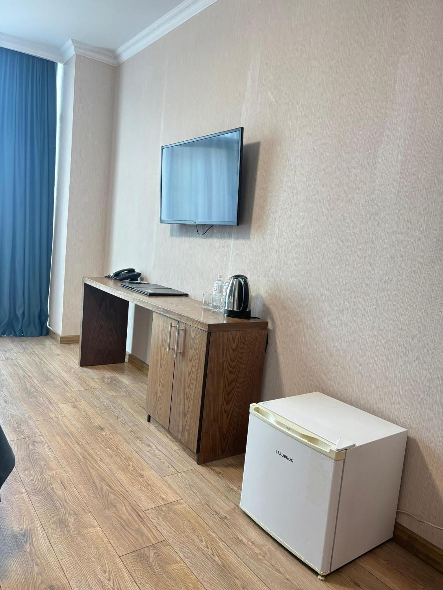 Business Hotel Алматы Экстерьер фото