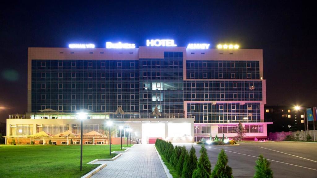 Business Hotel Алматы Экстерьер фото